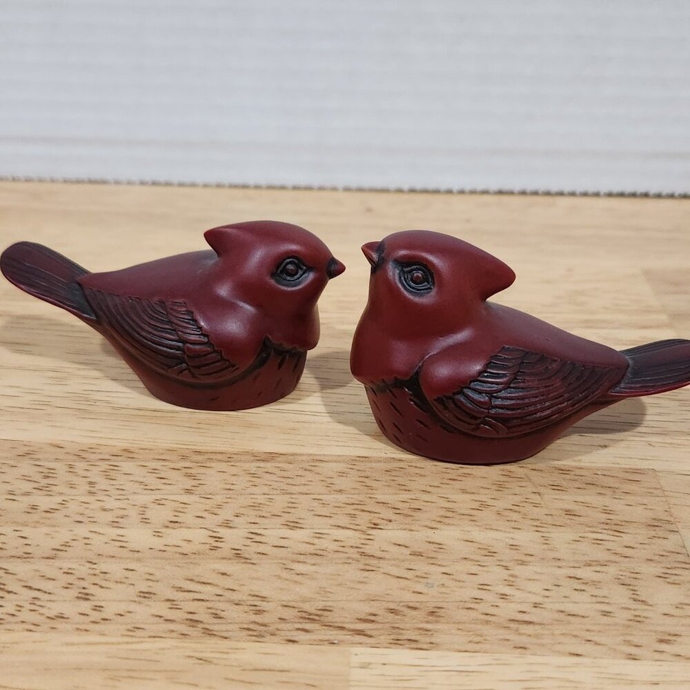 VINTAGE Set of RED BIRDS FIGURINE SPECIAL GIFTS BY CROWNING TOUCH